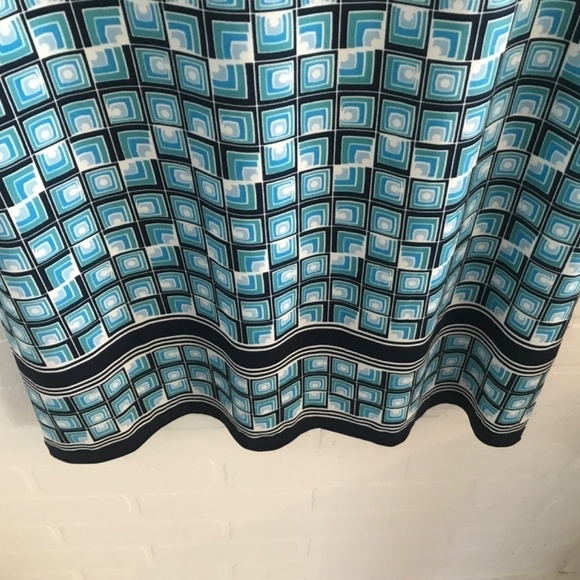 Max Studio Shift Dress Retro Geometric Vintage vibe Stretch Mini Blue L - Picture 3 of 8